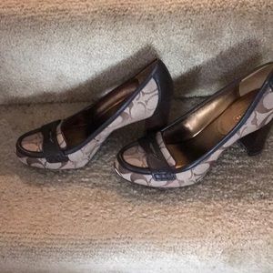 NWOBOX Authentic Coach Chunky Heel Shoes. Paulina F2080/L09